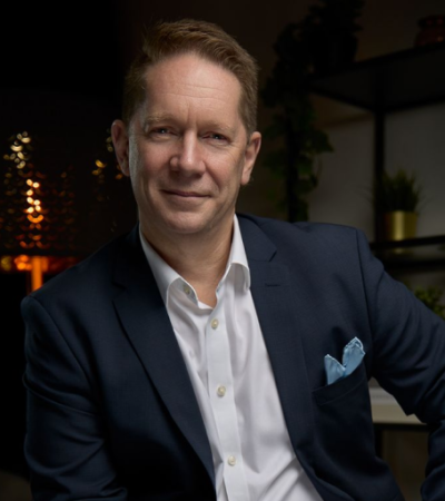 About Us | Simon Kriss